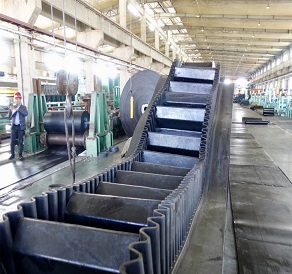 Three type of high-inclined belt conveyors