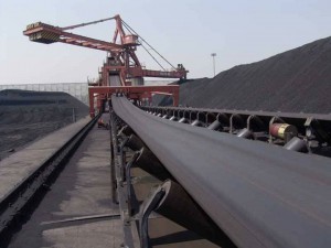 Fabric conveyor belt